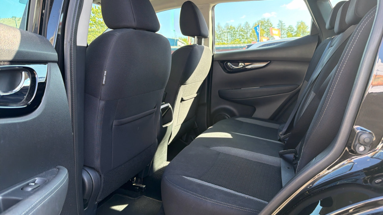 Nissan Qashqai 1.3 DiG-T 160 Acenta Premium 5dr Petrol Hatchback